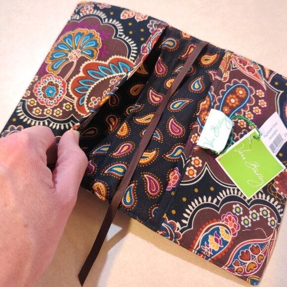 Vera Bradley Quilted Fabric Paperback Book Cover in Ret. Kensington Pattern NWT - Picture 4 of 7